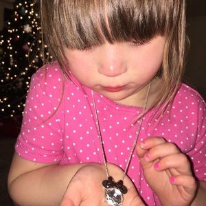 Meet your Posher, Suzanne